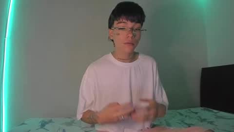 Snapshot of submissive_boyy_ chatting on 01.26.25 nico online show from 01.26.25