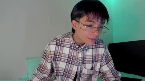 Snapshot of submissive_boyy_ chatting on 02.28.25 nico online show from 02.28.25