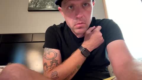 Snapshot of submissivebrett373 chatting on 10.08.25 submissivebrett373 online show from 10.08.25