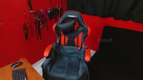 Snapshot of submissiveemily chatting on 07.02.26 submissiveemily online show from 07.02.26