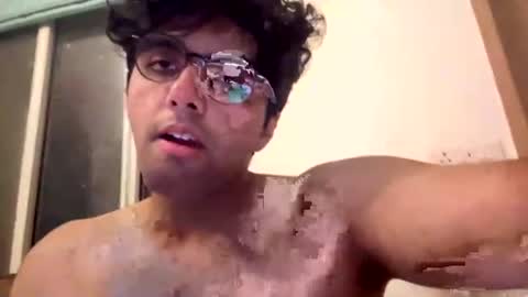Snapshot of submissivestraightmuslimindian chatting on 07.17.26 submissivestraightmuslimindian online show from 07.17.26