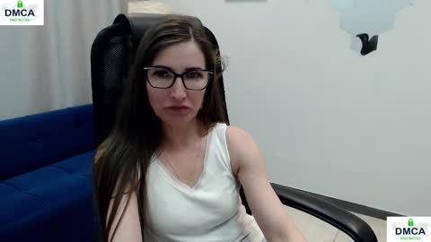 Snapshot of successful_lady_0 chatting on 05.17.26 Eva online show from 05.17.26