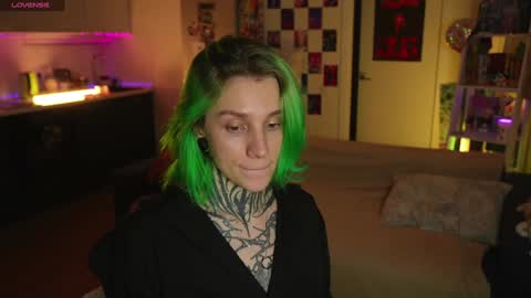 Snapshot of succubus_66 chatting on 12.01.24 succubus_66 online show from 12.01.24