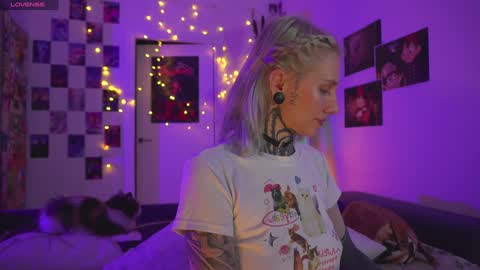 Snapshot of succubus_66 chatting on 01.19.25 succubus_66 online show from 01.19.25