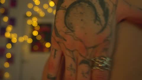 Snapshot of succubus_66 chatting on 02.02.25 succubus_66 online show from 02.02.25