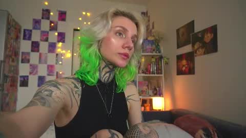 Snapshot of succubus_66 chatting on 03.06.25 succubus_66 online show from 03.06.25