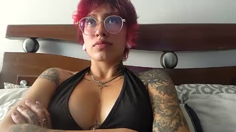 Snapshot of succubus_girl_ chatting on 06.15.26 Alexy online show from 06.15.26