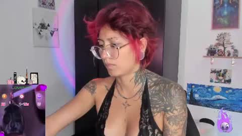 Snapshot of succubus_girl_ chatting on 07.24.26 Alexy online show from 07.24.26