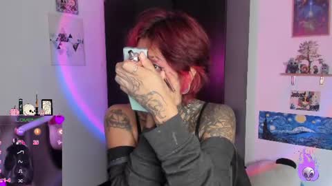 Snapshot of succubus_girl_ chatting on 07.25.26 Alexy online show from 07.25.26