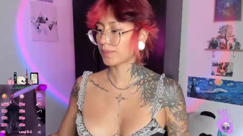 Snapshot of succubus_girl_ chatting on 07.28.26 Alexy online show from 07.28.26