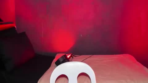 Snapshot of suckablecockoffreya chatting on 01.11.26 JADE ELYSE online show from 01.11.26