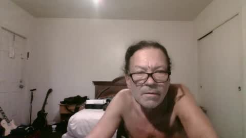 Snapshot of suckfucksuck69 chatting on 10.27.25 suckfucksuck69 online show from 10.27.25