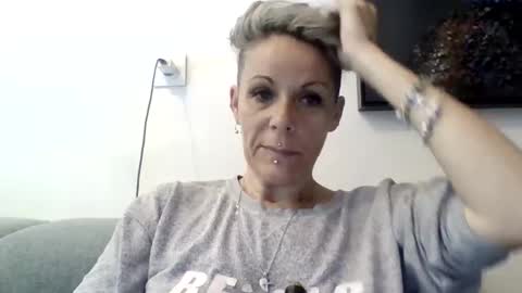 Snapshot of sucrette5629 chatting on 04.21.26 sucrette5629 online show from 04.21.26