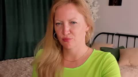 sugamomy online show from 09.10.25