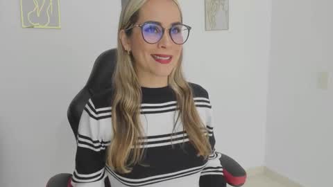 sugar_milff online show from 10.25.25