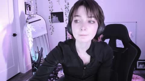 Ella online show from 05.17.26