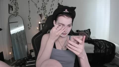 Ella online show from 06.05.26