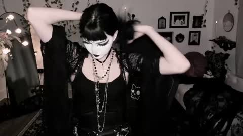 Ella online show from 06.14.26