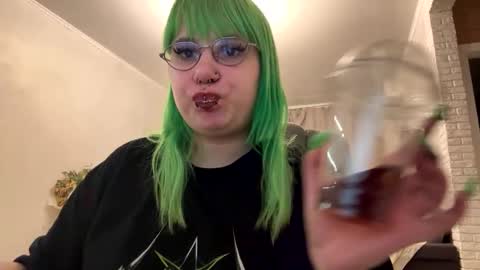 Alice Suicide online show from 05.31.26