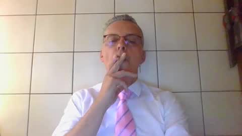 Snapshot of suit_elegant chatting on 07.24.26 Suit tie horny online show from 07.24.26