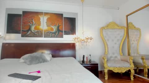 sukisimmons online show from 11.20.25