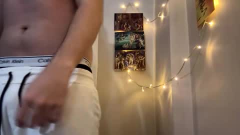 Snapshot of sullyniko chatting on 10.22.25 Niko online show from 10.22.25