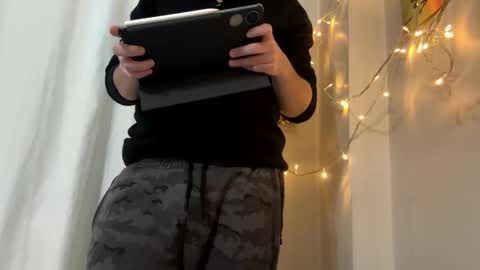 Snapshot of sullyniko chatting on 10.29.25 Niko online show from 10.29.25