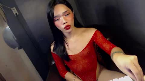 sultry_sirenxx online show from 02.14.25