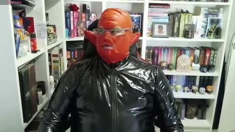 Snapshot of sumisolatex chatting on 05.15.26 Sumisolatex online show from 05.15.26