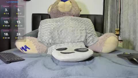 Andres-tattoos  Derek Hairy online show from 09.24.25