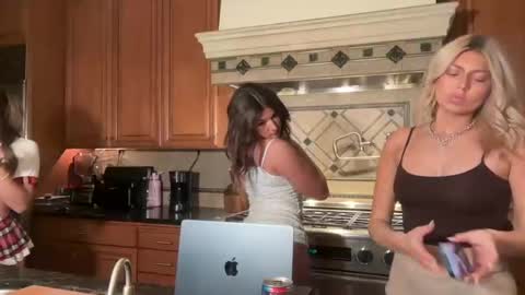 summerclarke2 online show from 10.07.25