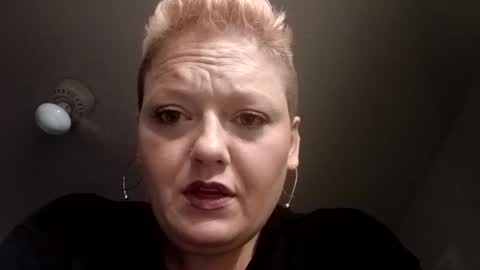 Summer Divine online show from 01.27.25