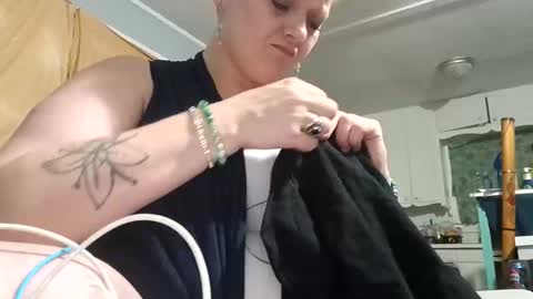 Summer Divine online show from 10.12.25