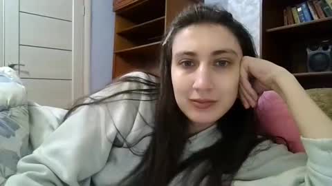 Snapshot of summerkathy chatting on 11.28.25 kathy online show from 11.28.25