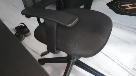 Snapshot of sun116 chatting on 12.08.24 sun116 online show from 12.08.24