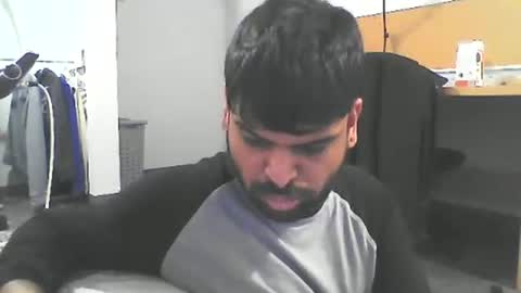 Snapshot of sundoog chatting on 03.05.25 Sundoog online show from 03.05.25