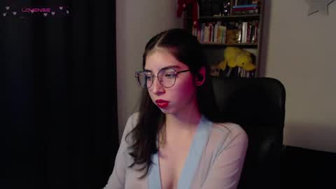 Snapshot of sunflower_uwu chatting on 05.01.26 violetta online show from 05.01.26
