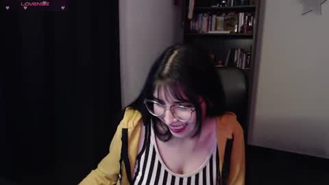 Snapshot of sunflower_uwu chatting on 07.02.26 violetta online show from 07.02.26