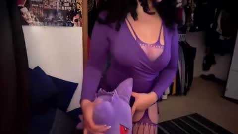 Snapshot of sunflowerxo chatting on 06.19.26 Sofie online show from 06.19.26