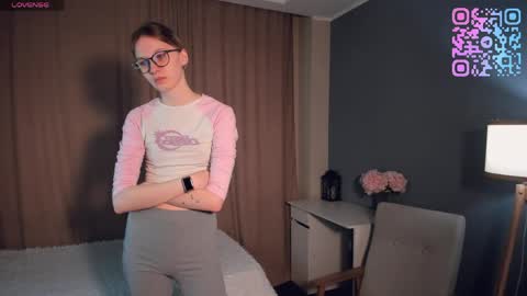 Kiki online show from 04.10.26