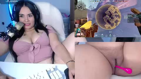 Snapshot of sunny_gamer chatting on 01.31.25 Sunny online show from 01.31.25