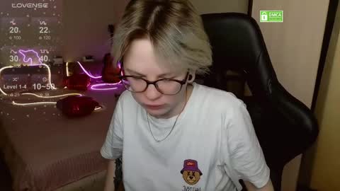 Snapshot of sunny_mood chatting on 03.22.26 sunny mood online show from 03.22.26