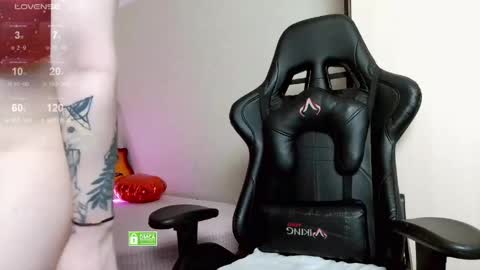 Snapshot of sunny_mood chatting on 04.16.26 sunny mood online show from 04.16.26