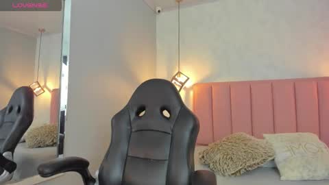  S U N N Y online show from 02.18.26