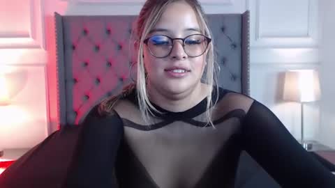sunnyluxxx_ online show from 07.18.26