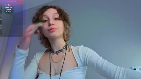 Mia online show from 04.15.26