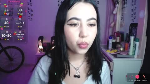 Snapshot of sunset_pienk chatting on 02.05.26 Sunset online show from 02.05.26