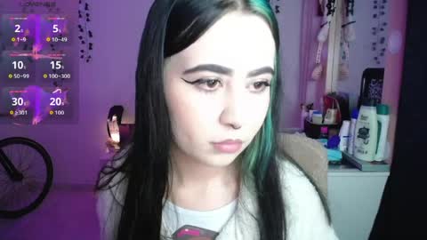 Snapshot of sunset_pienk chatting on 04.02.26 Sunset online show from 04.02.26