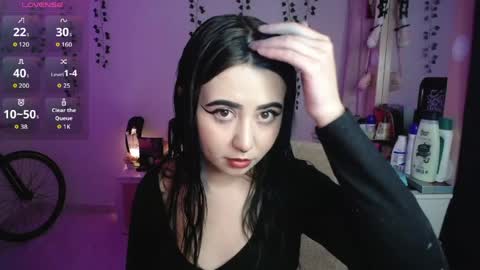 Snapshot of sunset_pienk chatting on 04.08.26 Sunset online show from 04.08.26