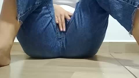 Annie online show from 12.19.25